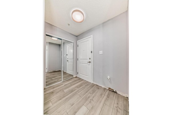Kitchen - #112 11325 83 St Nw, Edmonton, AB T5B4W7 Photo 3