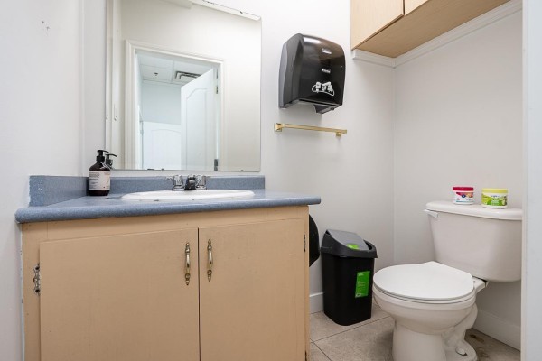 112 12888 80 Avenue, Surrey, BC V3W3A8 Photo 5