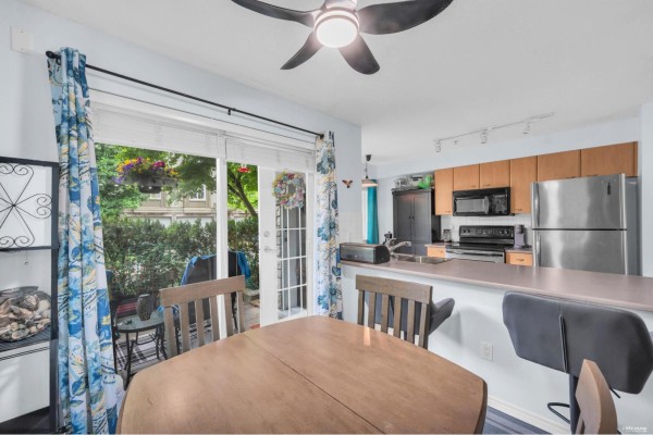 112 14877 100 Avenue, Surrey, BC V3R3H1 Photo 5