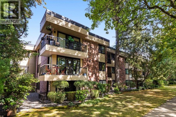 112 1717 W 13th Avenue, Vancouver