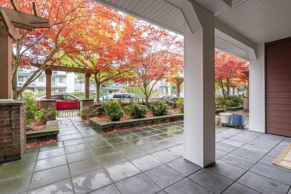 112 17712 57a Avenue, Surrey, BC V3S1J1 Photo 4