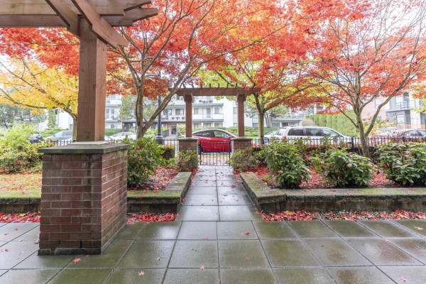 112 17712 57a Avenue, Surrey, BC V3S1J1 Photo 5