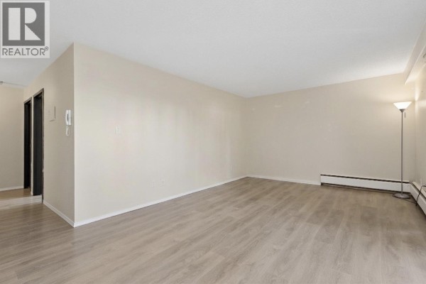 112 2222 Cambridge Street, Vancouver, BC V5L1E6 Photo 2