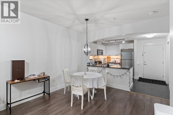 112 7478 Byrnepark Walk, Burnaby, BC V3N0B5 Photo 5