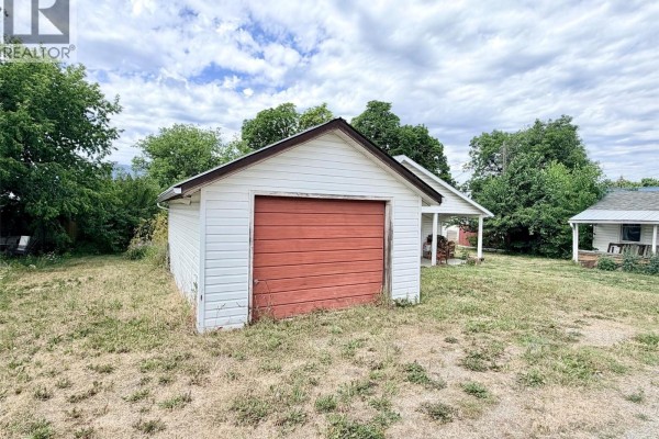 Laundry room - 112 7th Avenue N, Creston, BC V0B1G3 Photo 2