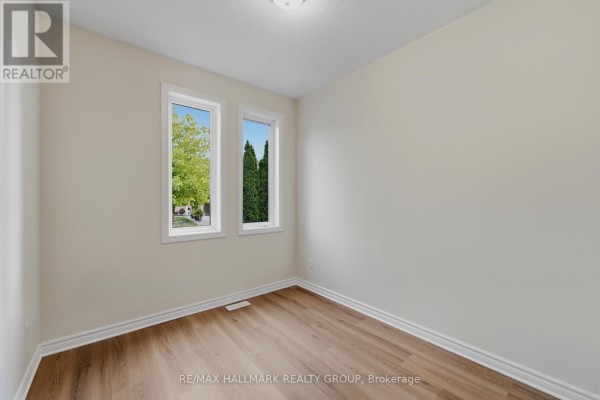 112 Akita Walk, Ottawa, ON K2J3T9 Photo 5
