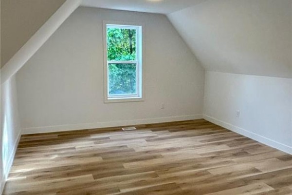 112 Bagot Street Unit# Upper, Guelph, ON N1H5T6 Photo 5