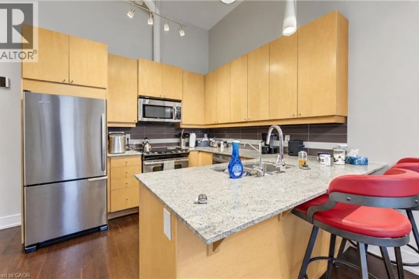 Kitchen - 112 Benton Street Unit# 304, Kitchener, ON N2G3H6 Photo 5