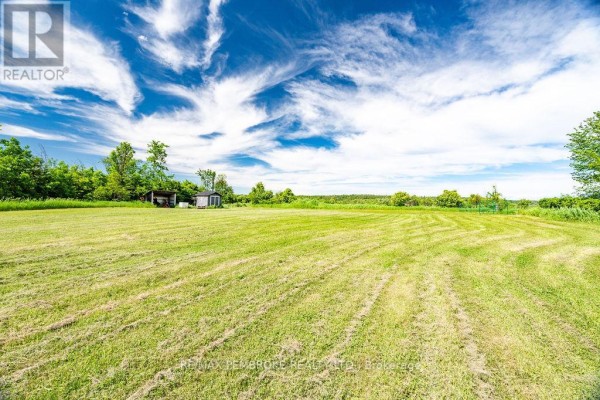 112 Cornerview Road, Whitewater Region, ON K0J1K0 Photo 4