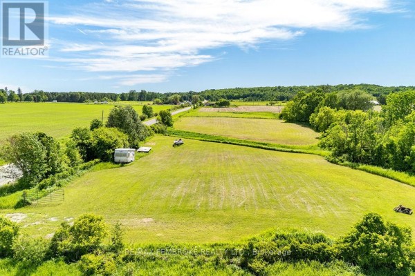 112 Cornerview Road, Whitewater Region, ON K0J1K0 Photo 5