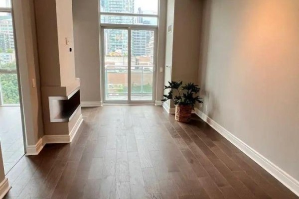Bathroom - S825 - 112 George Street, Toronto, ON M5A2M5 Photo 3