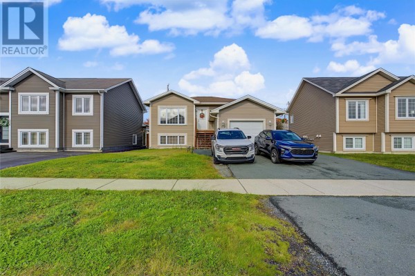 Porch - 112 Great Eastern Avenue, St  John S, NL A1B0J8 Photo 4