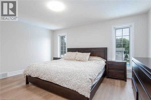Laundry room - 112 Michener Crescent, Kitchener, ON N2A3T8 Photo 4