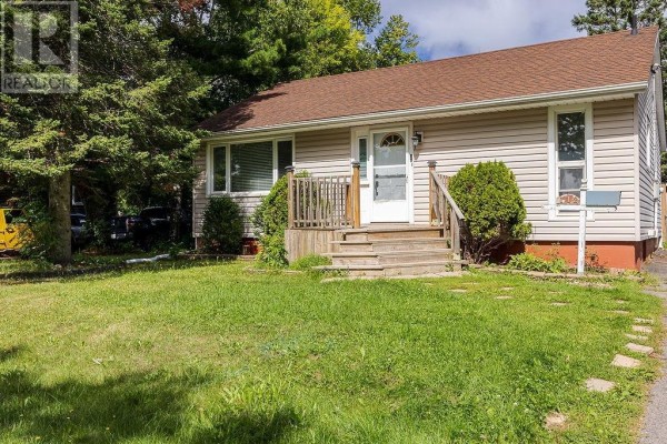 112 Oryme Ave, Sault Ste  Marie, ON, photo 2