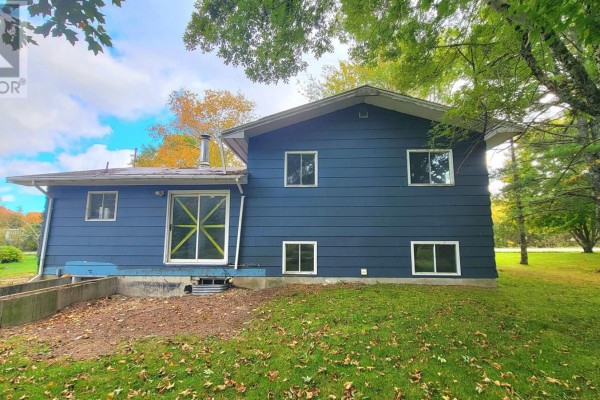 Living room - 112 Peth Road, Arcadia, NS B5A5J8 Photo 3