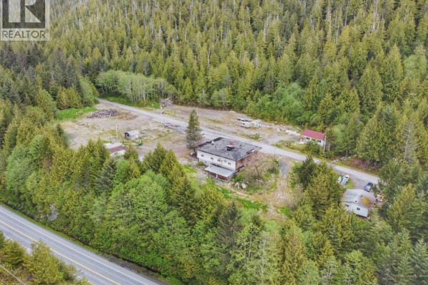 112 Rainbow Lake, Port Edward, BC V0V1G0 Photo 5