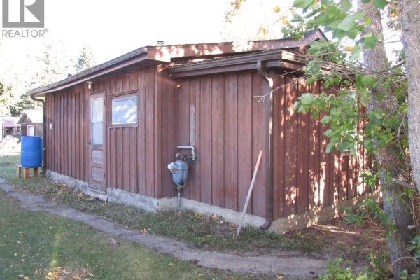 Dining nook - 112 Rustad Avenue, White Fox, SK S0J3B0 Photo 4