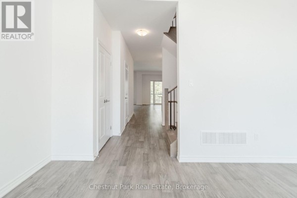 112 Sebastian Street, Blue Mountains, ON N0H1J0 Photo 4