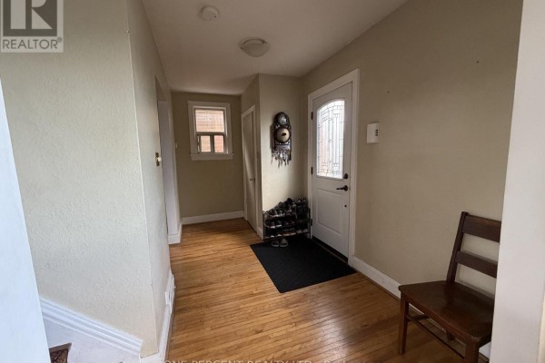 Kitchen - 112 Yore Road, Toronto, ON M6M1X1 Photo 5