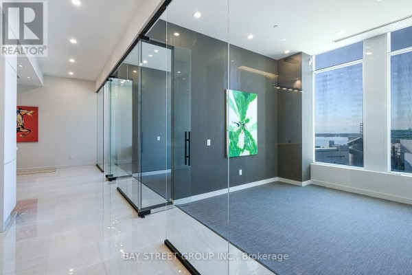 1120 & 1122 - 130 Queens Quay E, Toronto, ON M5A3Y5 Photo 2