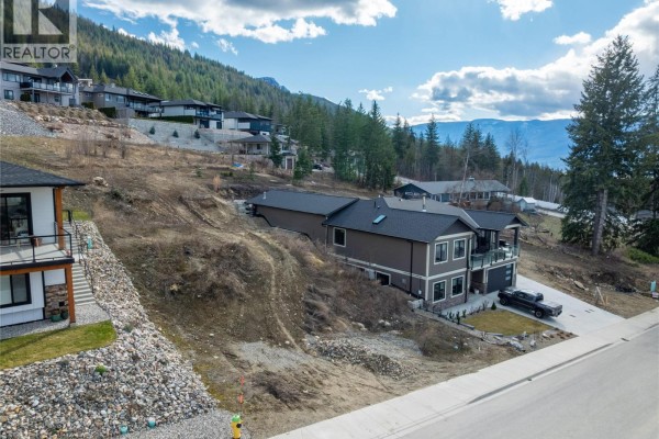 1120 16 Avenue Se, Salmon Arm, BC V1E0H4 Photo 5