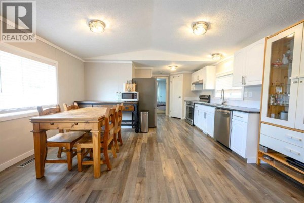 Bedroom - 1120 7 Avenue, Beaverlodge, AB T0H0C0 Photo 4