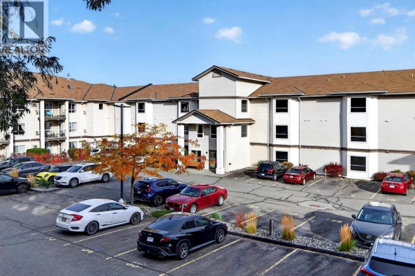 1120 Hugh Allan Drive Unit# 102, Kamloops