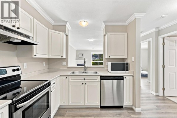 Living room - 1120 Hugh Allan Drive Unit# 214, Kamloops, BC V1S1T4 Photo 5