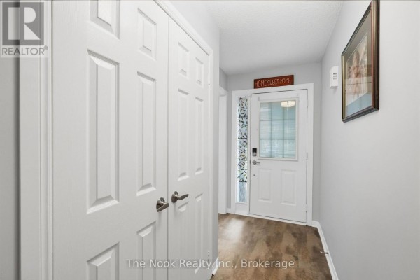Family room - 1120 Ormond Drive, Oshawa, ON L1K2Z7 Photo 3