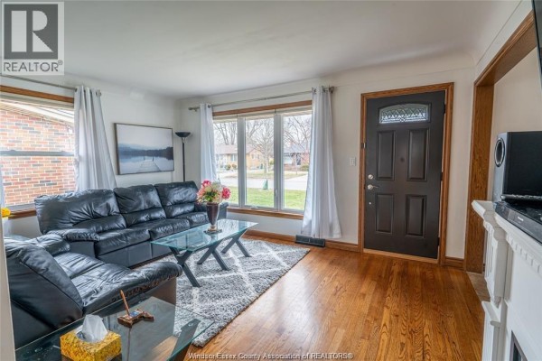 Living room - 1120 Parkview Avenue Unit# Upper, Windsor, ON N8S2X9 Photo 4