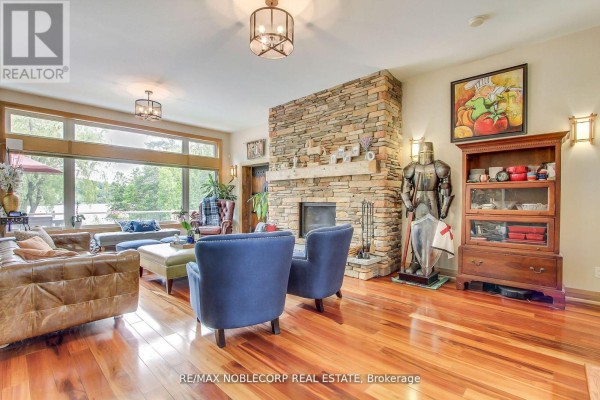 Eating area - 11201 Lake Ridge Road, Scugog, ON L9L1V7 Photo 5
