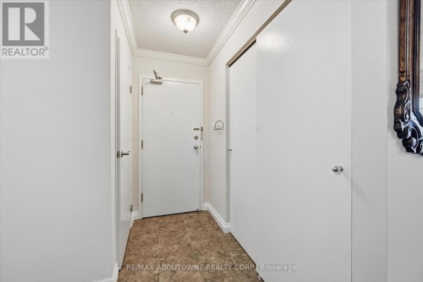 Primary Bedroom - 1121 - 1450 Glen Abbey Gate, Oakville, ON L6M2V7 Photo 3