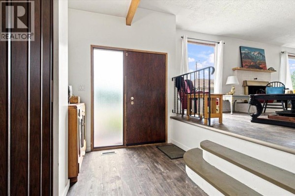 Laundry room - 1121 5 Avenue, Beaverlodge, AB T0H0C0 Photo 5
