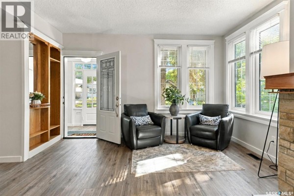 Kitchen - 1121 B Avenue N, Saskatoon, SK S7L1G2 Photo 5