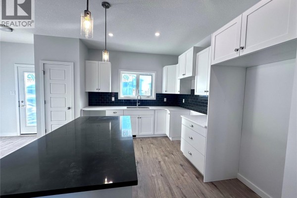 Mud room - 1121 Camden Gardens, White City, SK S4L0G1 Photo 4