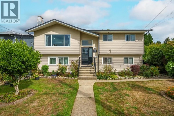 1121 Prairie Avenue, Port Coquitlam, BC V3B1S7 Photo 2