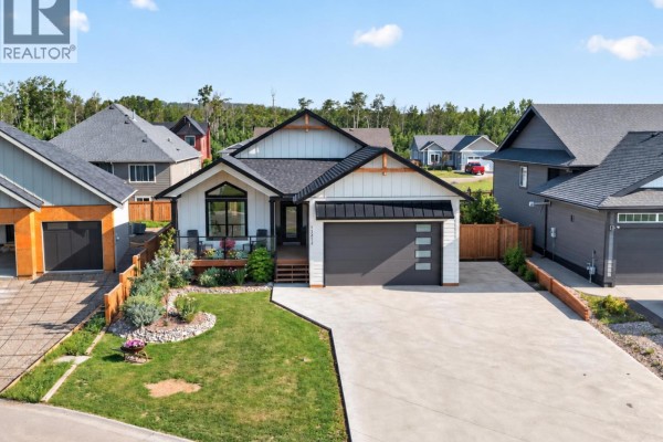 11212 114 Avenue, Fort St  John, BC, photo 2