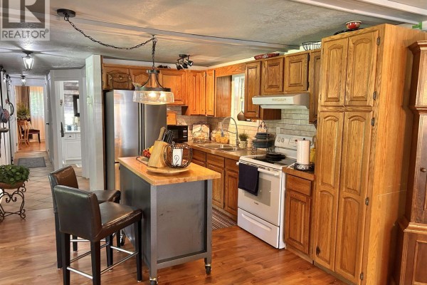 Laundry room - 1122 Ellison Road, Quesnel, BC V2J5L6 Photo 4