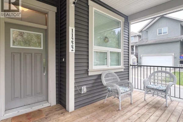 11222 243b Street, Maple Ridge, BC V2W1H5 Photo 2