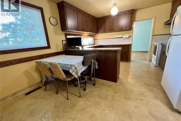 Foyer - 1123 Asquith Drive, Esterhazy, SK S0A0X0 Photo 4
