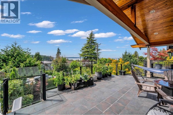 1123 Keith Road 1123 Keith Road, West Vancouver, BC V7T1M7 Photo 3