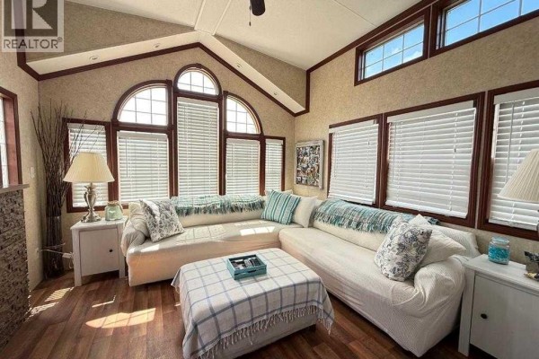 1123 Oak Avenue, Lac Des Iles, SK, photo 3