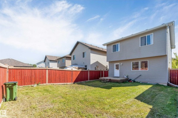 Family room - 1124 37a Av Nw, Edmonton, AB T6T0E7 Photo 4