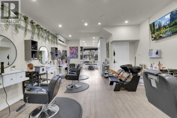 1124 Commercial Drive, Vancouver, BC V5L3X2 Photo 5