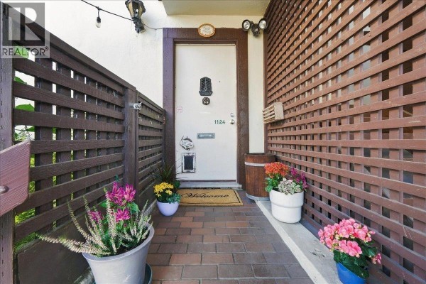 1124 Ironwork Passage, Vancouver, BC V6H3R1 Photo 3