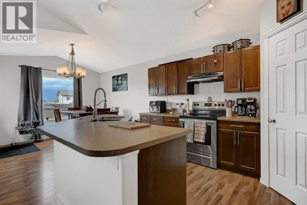 11246 74 Avenue, Grande Prairie, AB T6W0C6 Photo 4