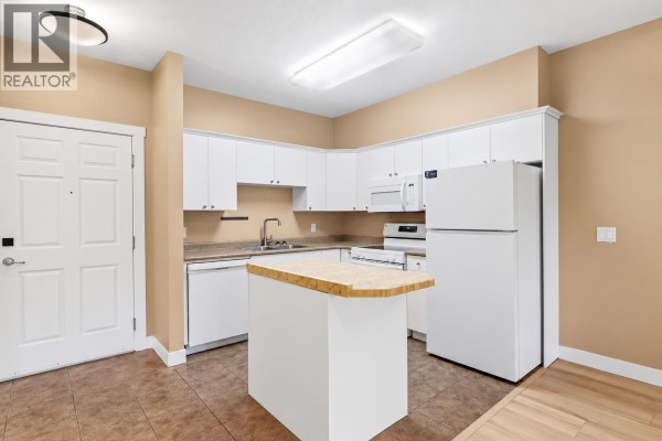 Laundry room - 1125 Bernard Avenue Unit# 302, Kelowna, BC V1Y6R3 Photo 2