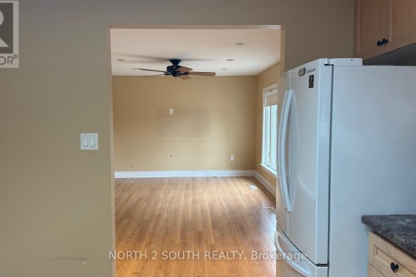 Primary Bedroom - 1125 Shore Acres Drive, Innisfil, ON L0L1R0 Photo 4