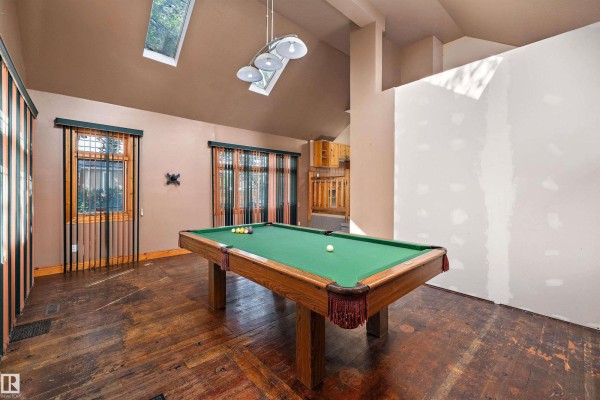 Family room - 11253 89 St Nw, Edmonton, AB T5B3T3 Photo 3