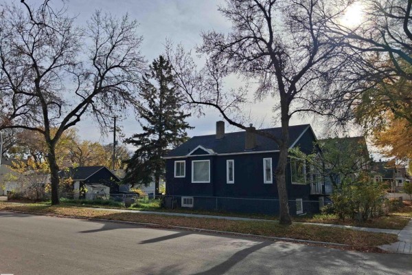 11253 91 St Nw Nw, Edmonton, AB T5B4A1 Photo 3